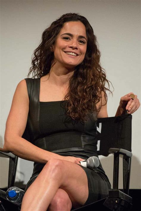 Alice Braga – All her nude and sex scenes (14 videos)